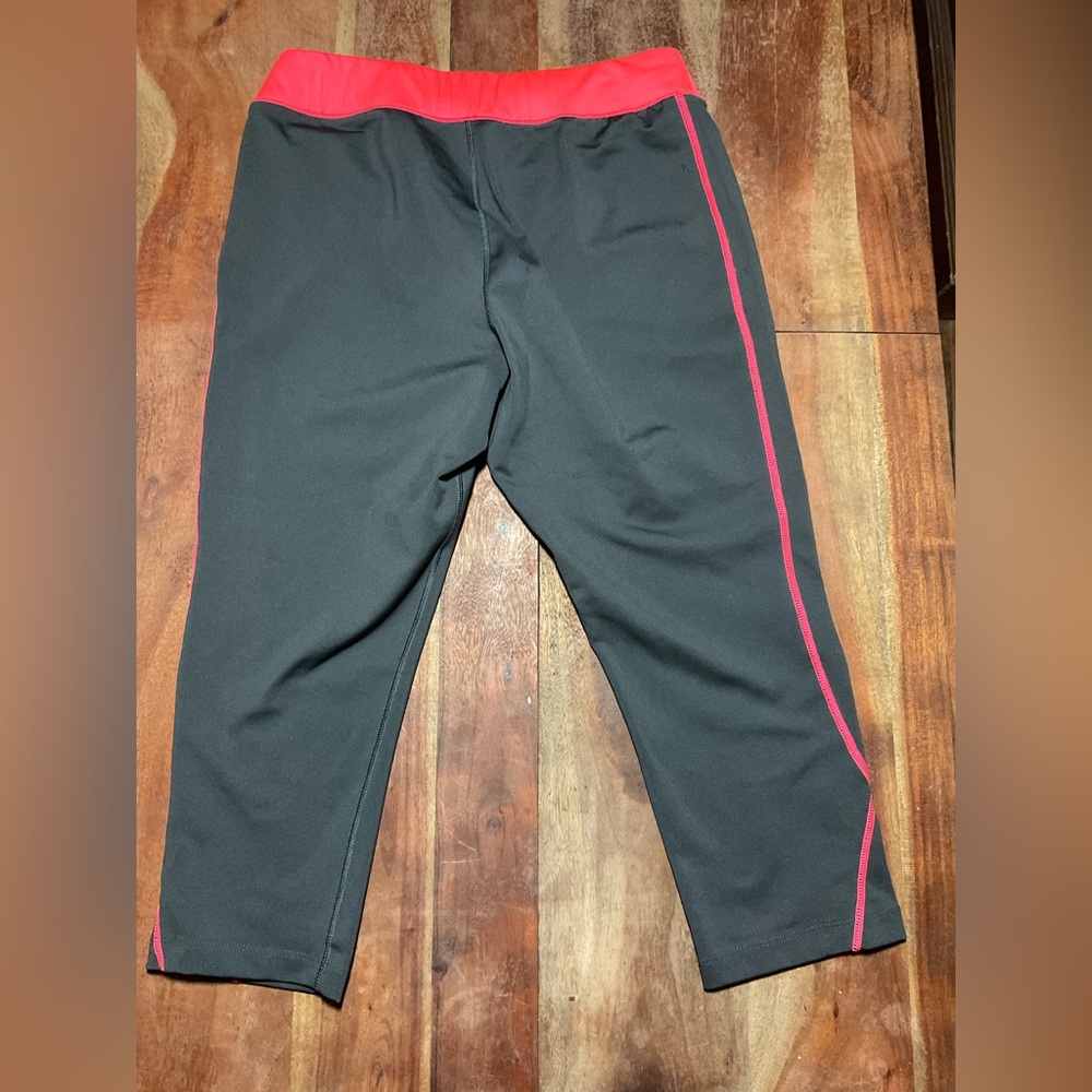 Bundle Activewear, Victoria Sport Sport-bra & BCG compression pant, Sz: Small - Picture 6 of 7